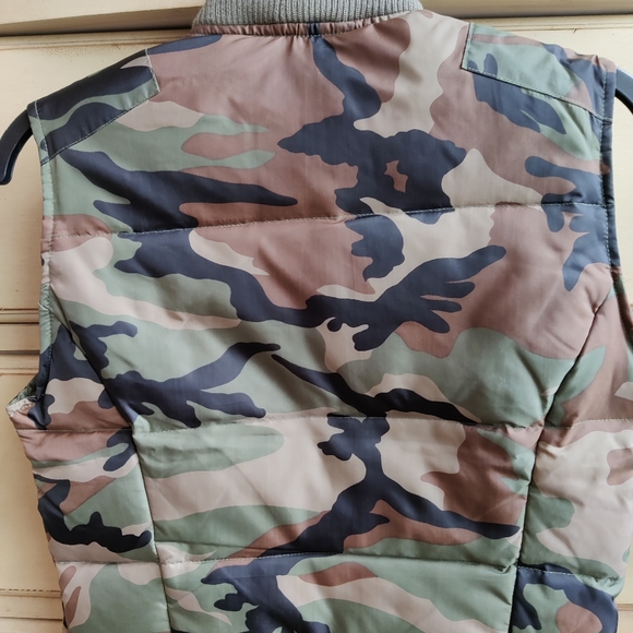 Puffy camouflage vest - Picture 2 of 3